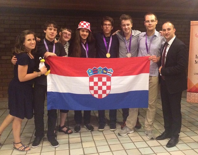 foto: www.facebook.com | Matematička natjecanja Hrvatski matematičari na Međunarodnoj olimpijadi 2015